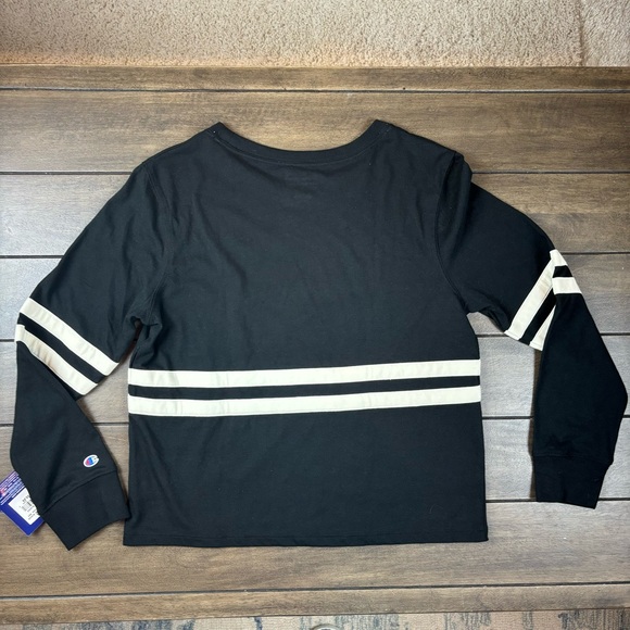 New with tags champion, long sleeve shirt with striped detail in size small - Picture 3 of 6